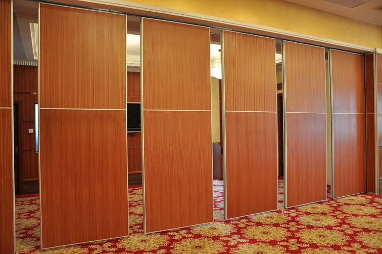 movable restaurant partitions